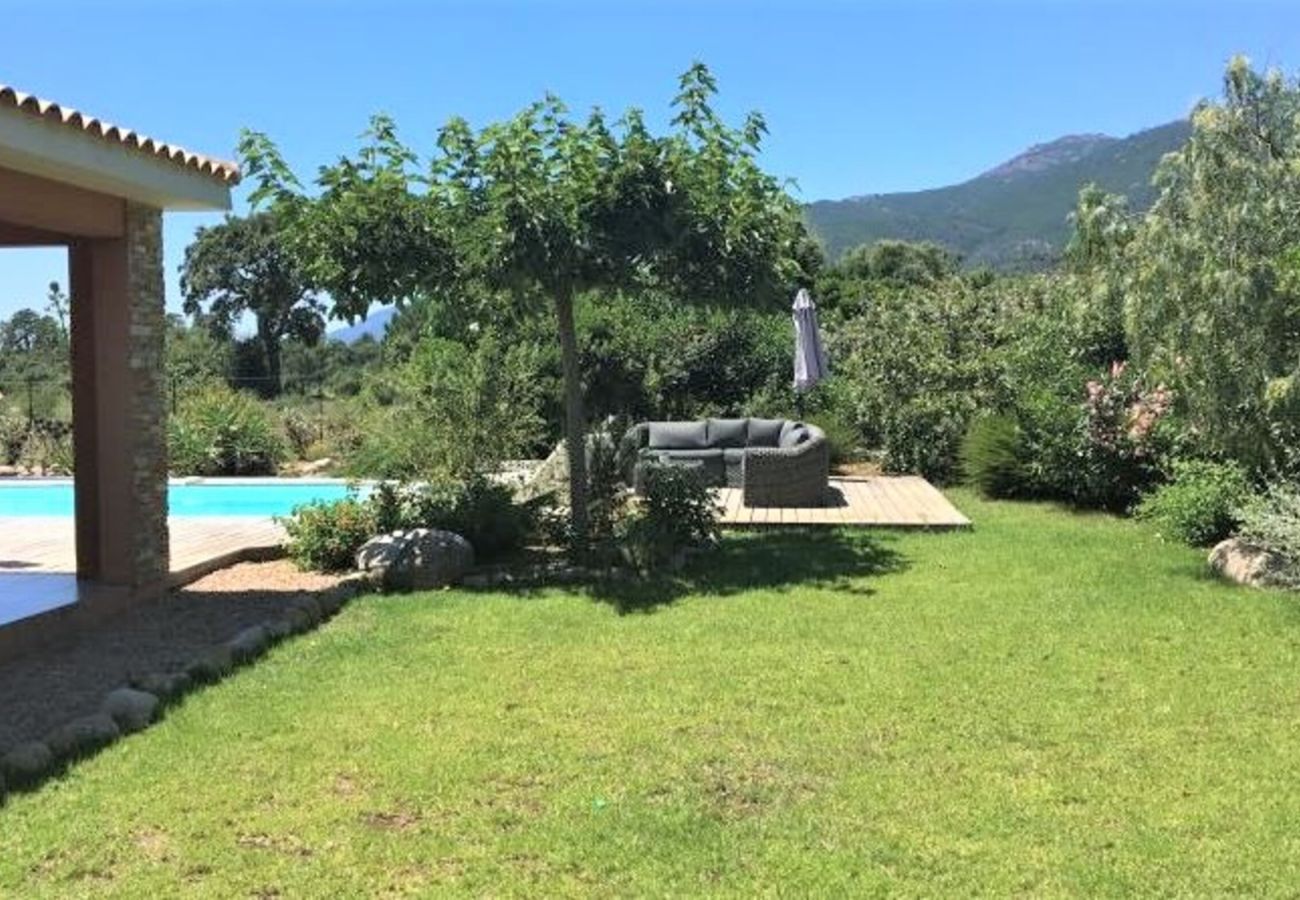 Villa in Lecci - Casa Flo