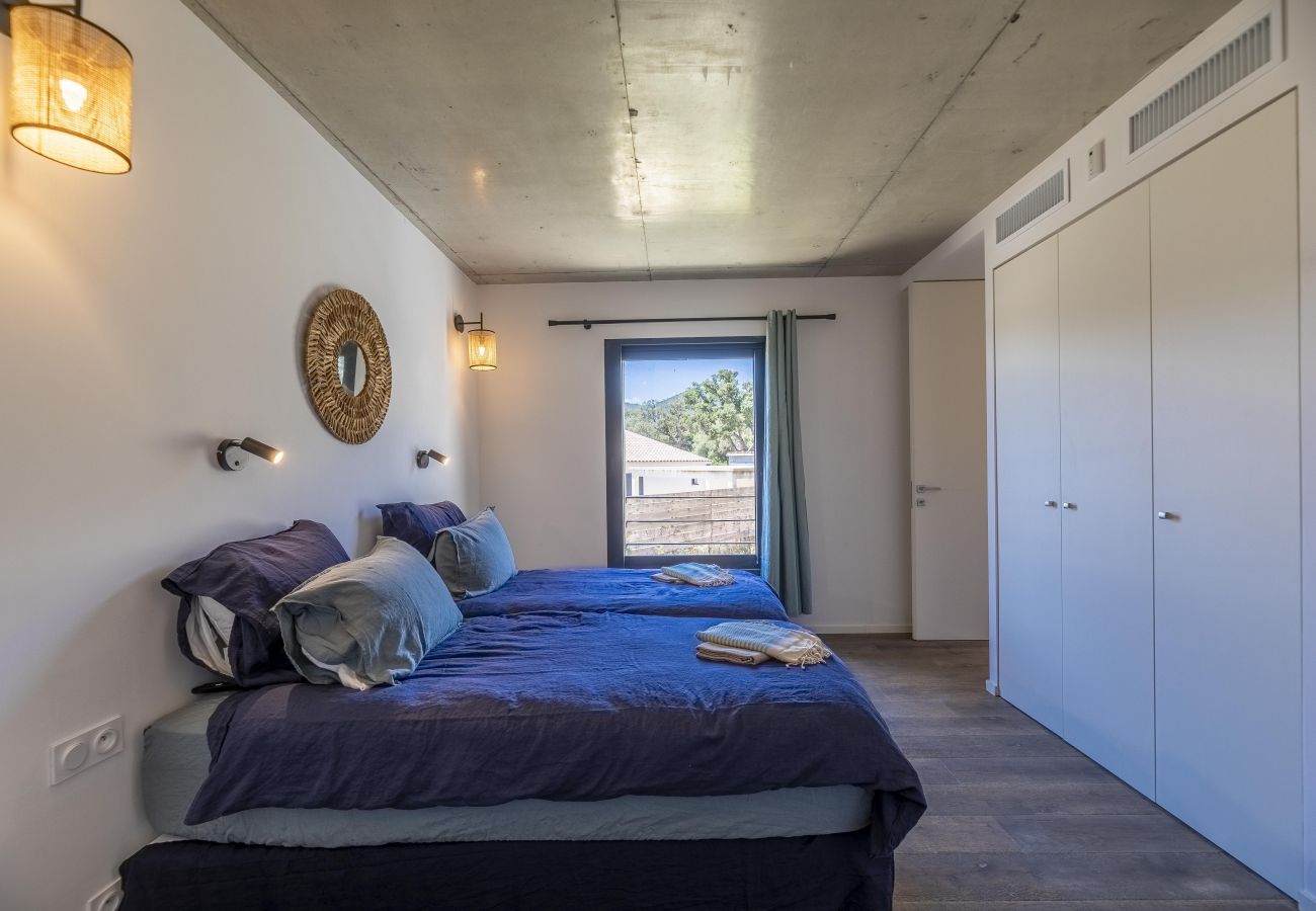 Ferienwohnung in Sainte-Lucie de Porto-Vecchio - Appartement Santa