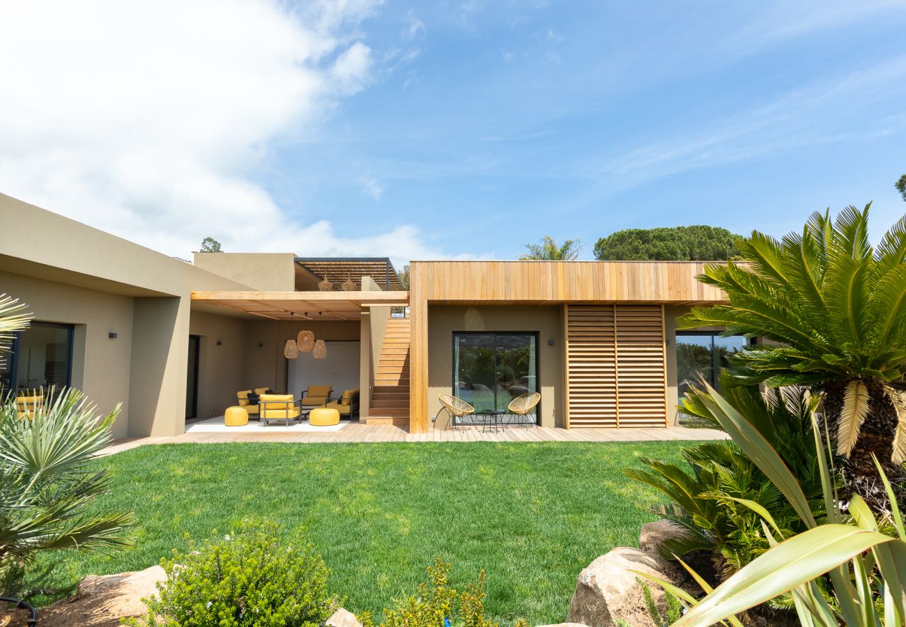 Villa in Sainte-Lucie de Porto-Vecchio - Villla Pampa