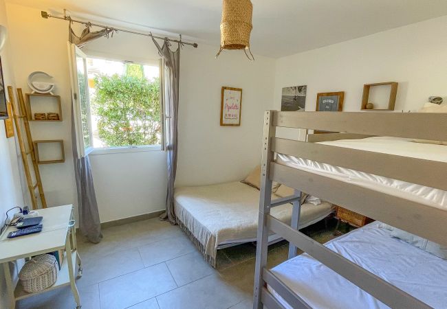 Ferienwohnung in Sainte-Lucie de Porto-Vecchio - Appartement Le Pinarello