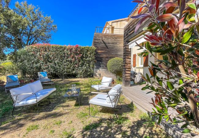 Ferienwohnung in Sainte-Lucie de Porto-Vecchio - Appartement Le Pinarello