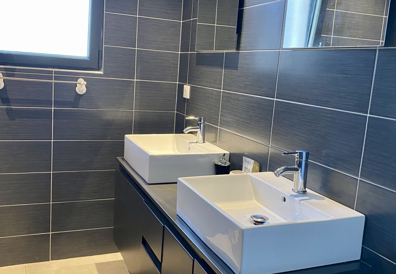 Villa in Sainte-Lucie de Porto-Vecchio - Casa Cavu