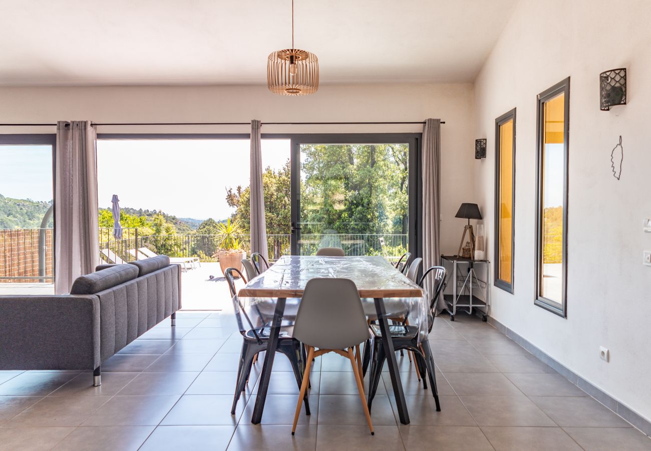 Villa in Sainte-Lucie de Porto-Vecchio - Villa U Meribellu