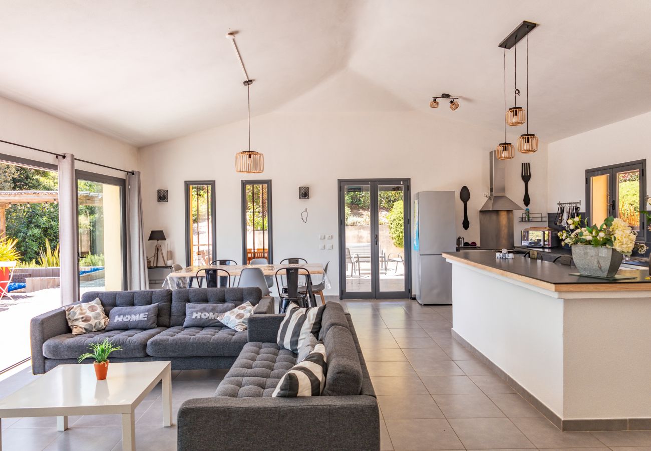 Villa in Sainte-Lucie de Porto-Vecchio - Villa U Meribellu