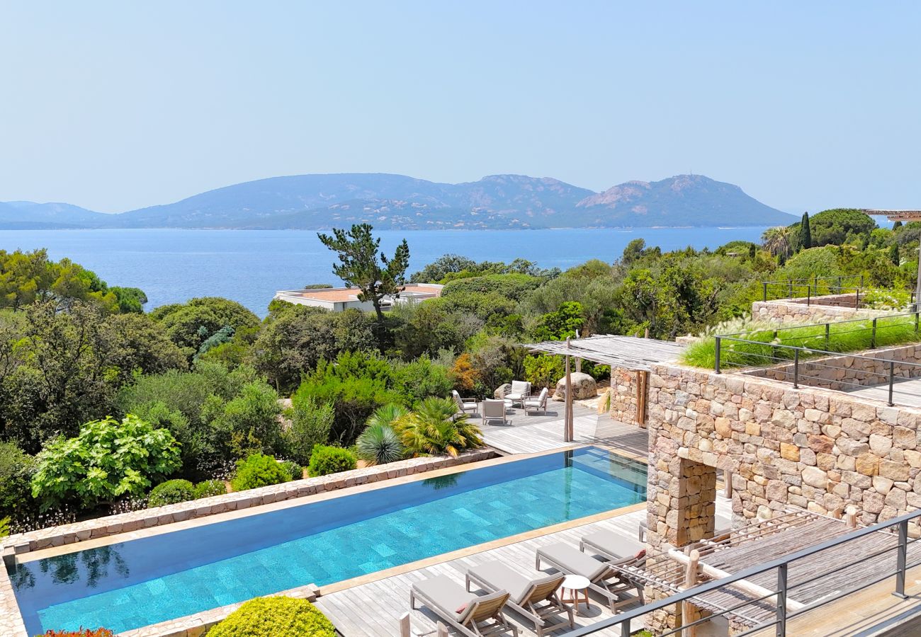 Villa in Lecci - Villa Bonanza Di Cala Rossa