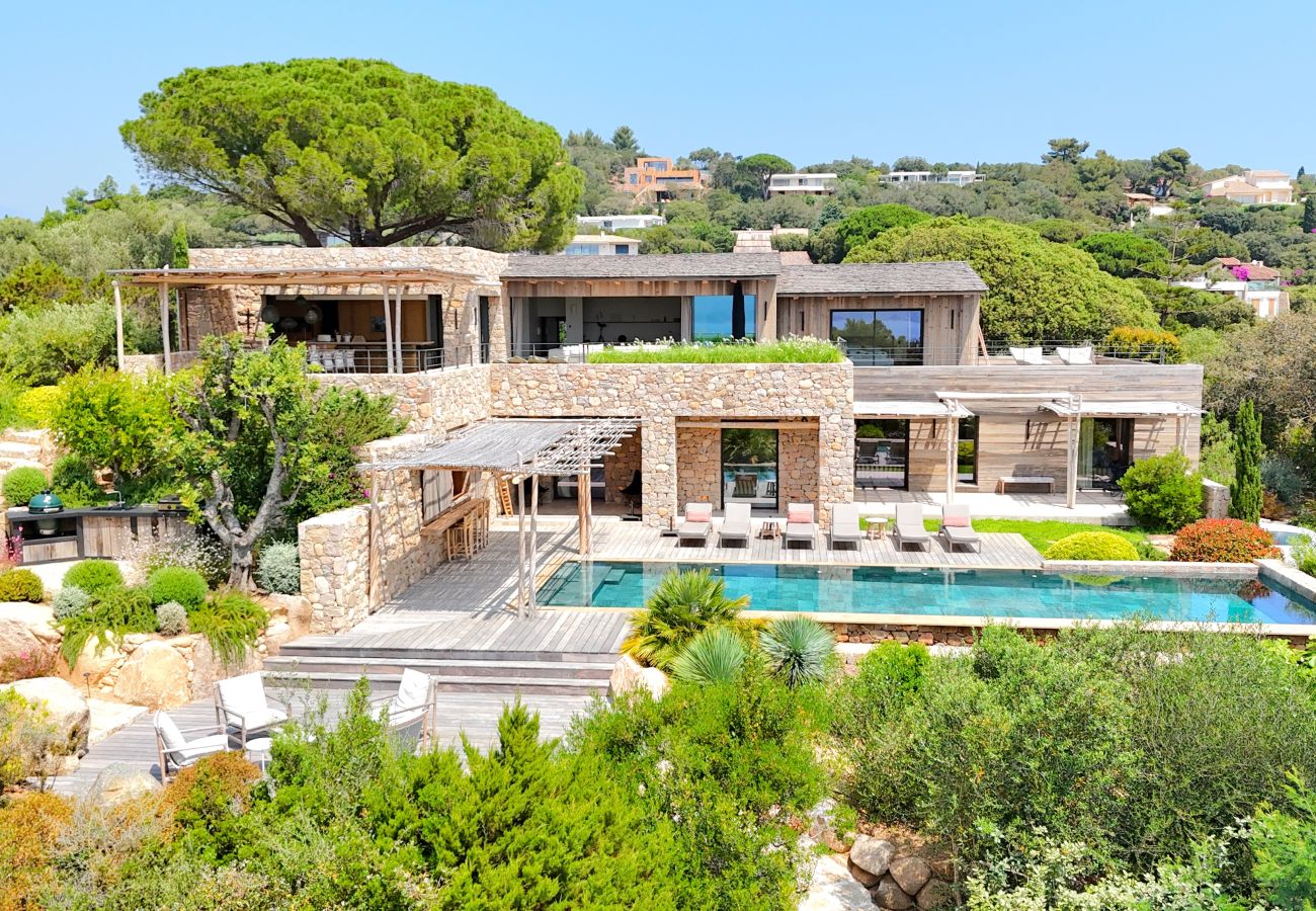 Villa in Lecci - Villa Bonanza Di Cala Rossa