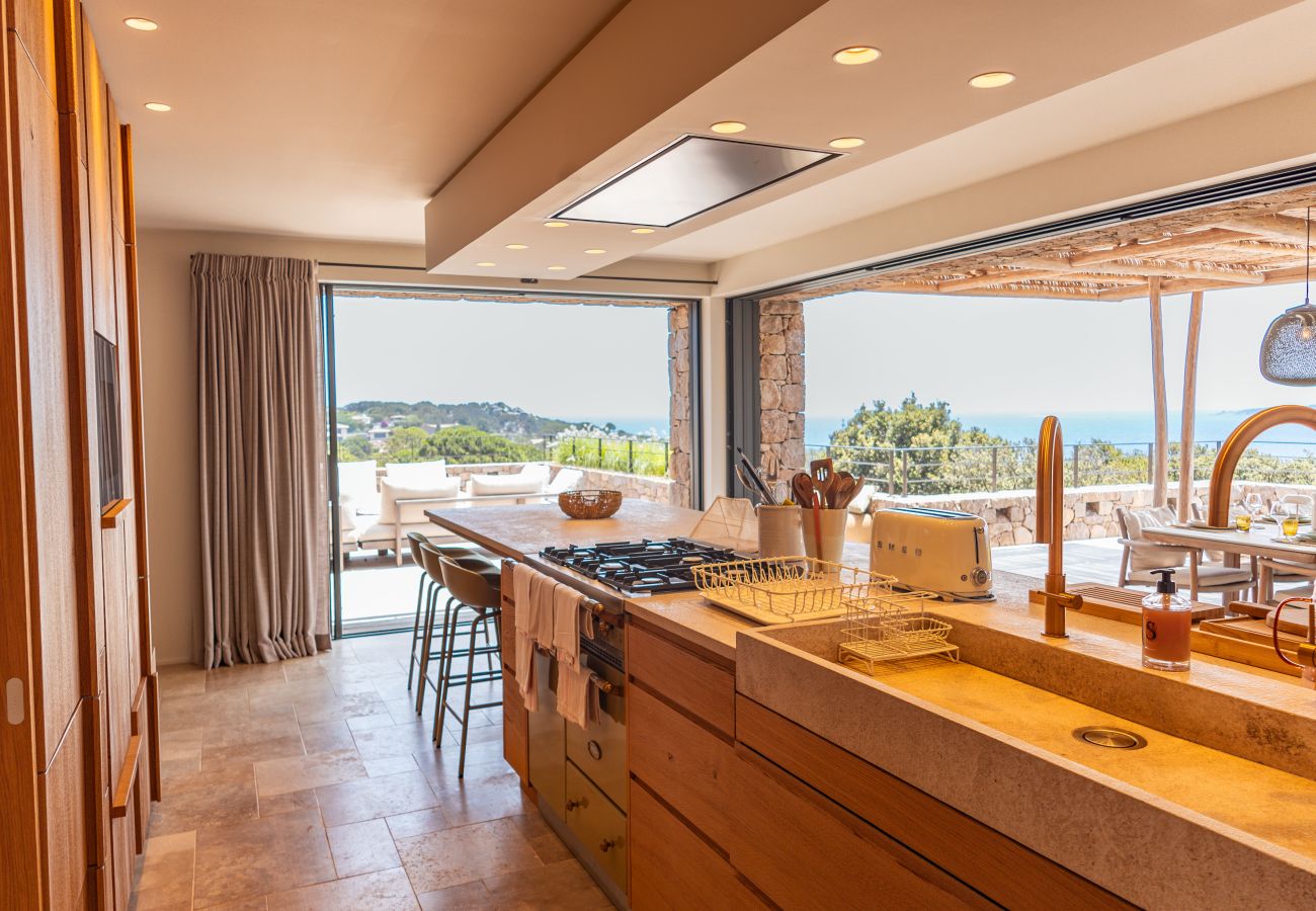 Villa in Lecci - Villa Bonanza Di Cala Rossa