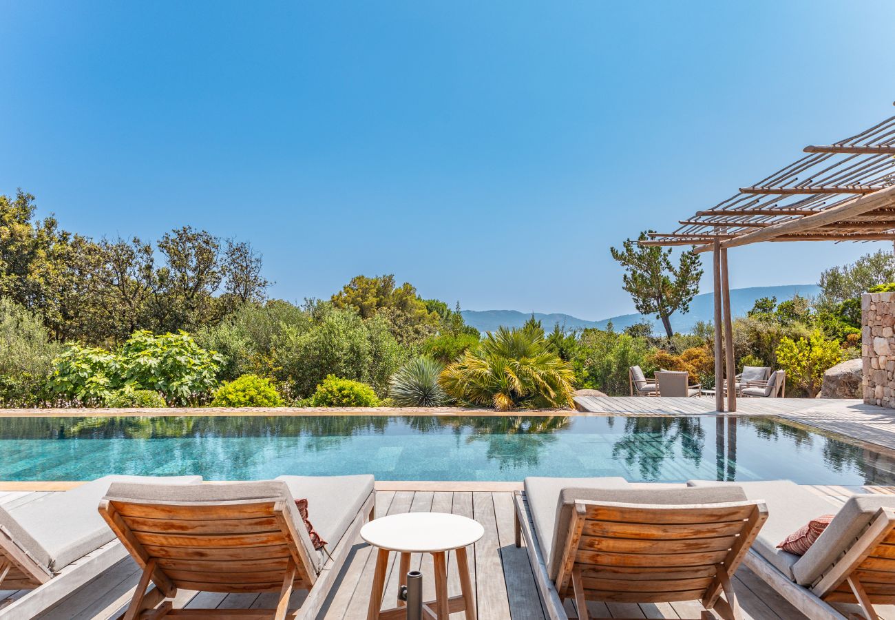 Villa in Lecci - Villa Bonanza Di Cala Rossa