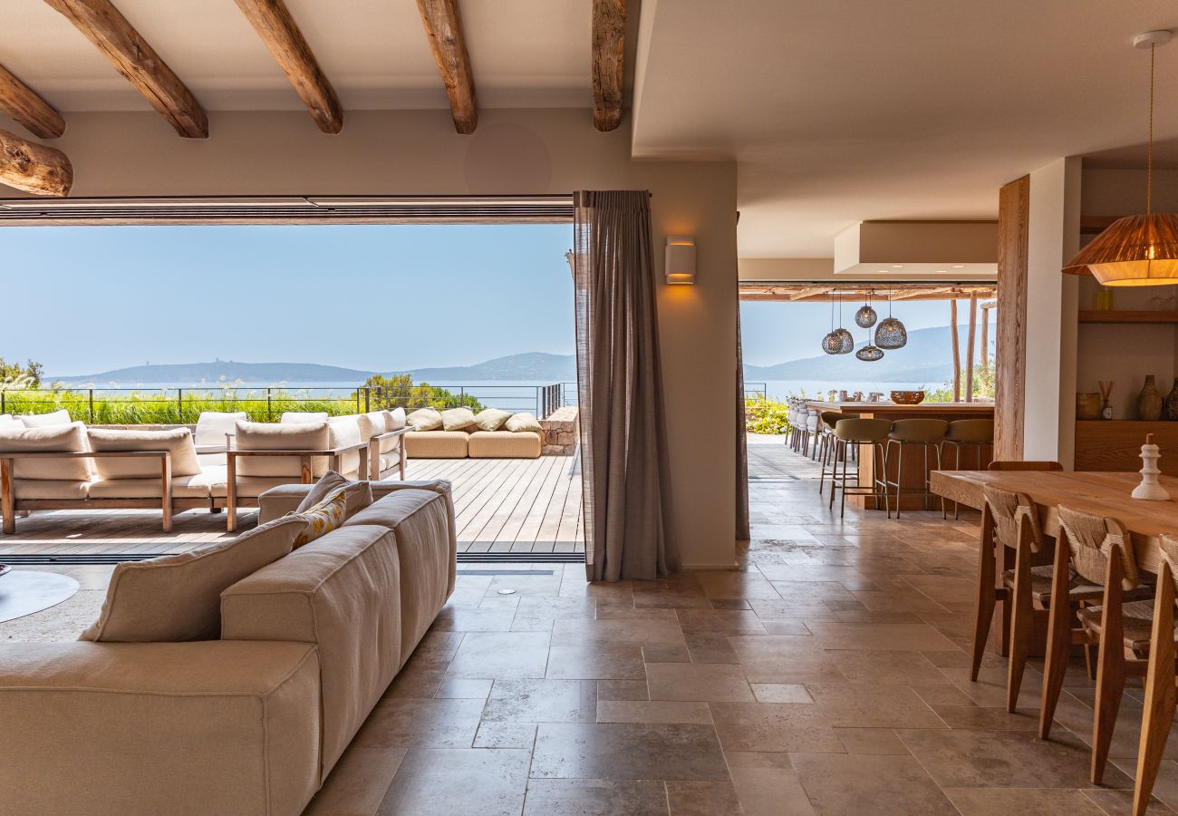 Villa in Lecci - Villa Bonanza Di Cala Rossa