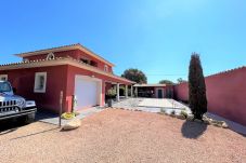 Villa/Dettached house in Sainte-Lucie de Porto-Vecchio - Villa en plein coeur du village de St Lucie