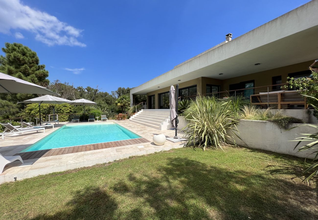 Villa en Sainte-Lucie de Porto-Vecchio - Villa Paradisu