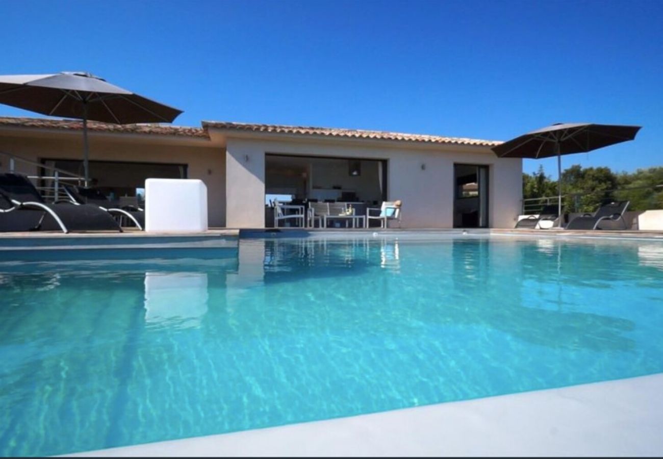 Villa en Sainte-Lucie de Porto-Vecchio - Villa Capicciola