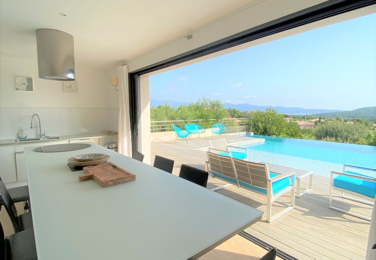 Villa en Sainte-Lucie de Porto-Vecchio - Villa Capicciola