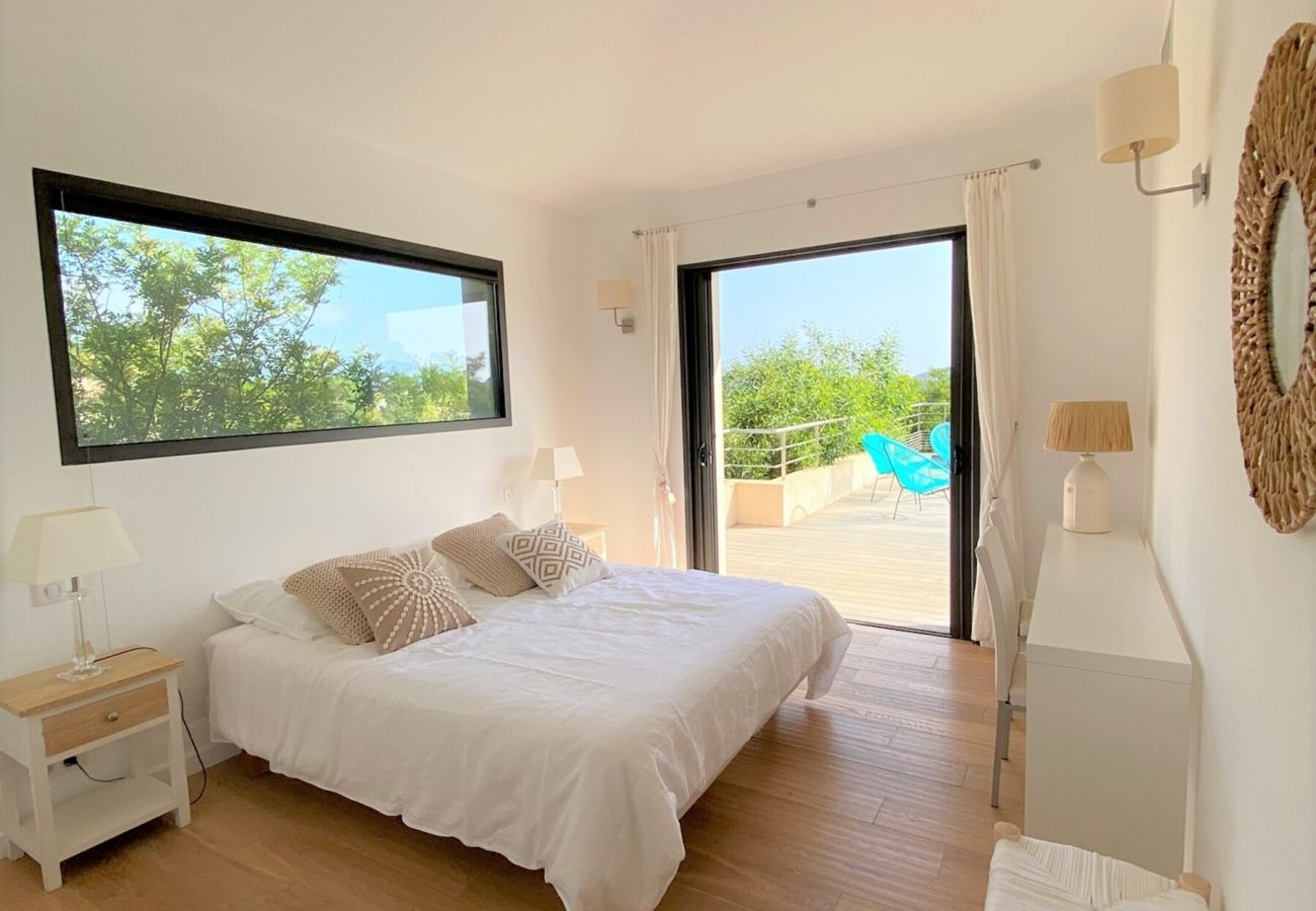 Villa en Sainte-Lucie de Porto-Vecchio - Villa Capicciola