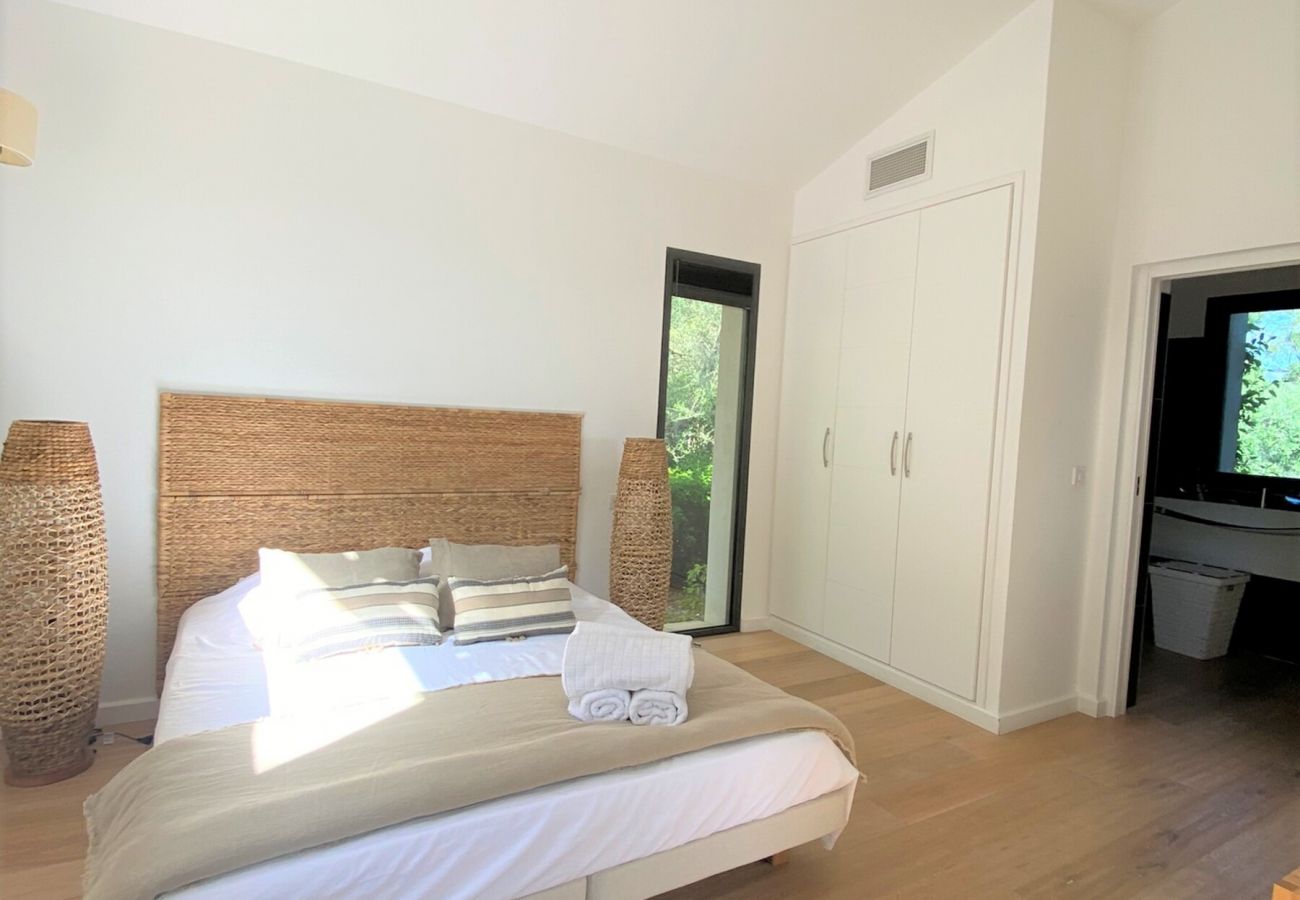 Villa en Sainte-Lucie de Porto-Vecchio - Villa Capicciola
