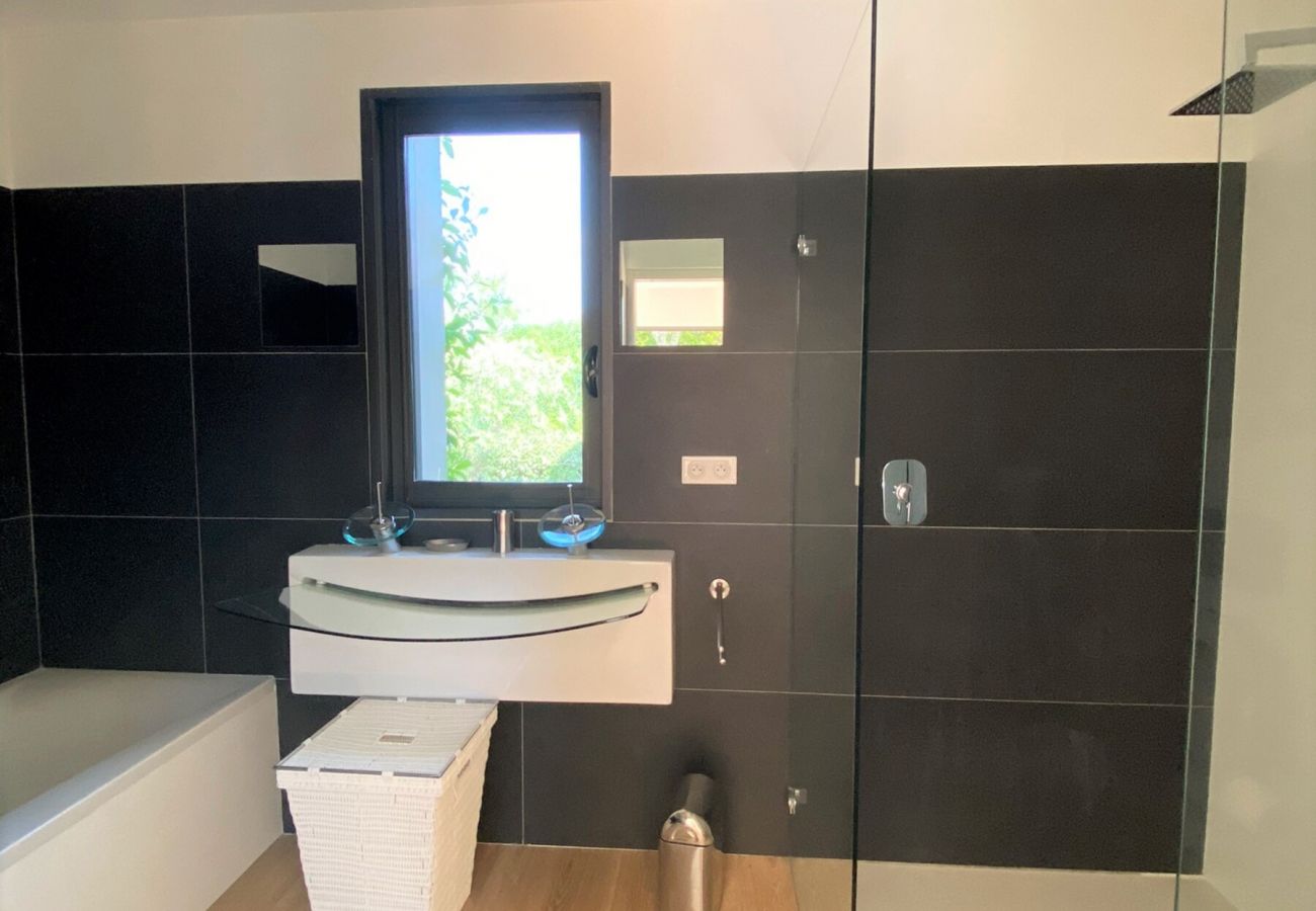 Villa en Sainte-Lucie de Porto-Vecchio - Villa Capicciola