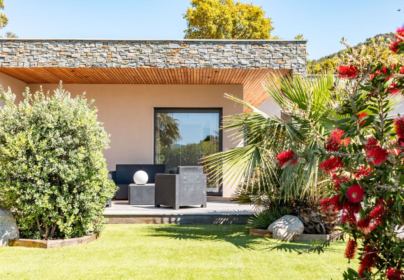 Villa en Lecci - Villa  Galice Macchia