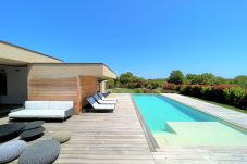 Villa en Sainte-Lucie de Porto-Vecchio - Villa 4 chambres avec piscine avec plage à pied