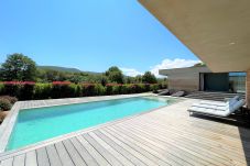Villa en Sainte-Lucie de Porto-Vecchio - Villa 4 chambres avec piscine avec plage à pied