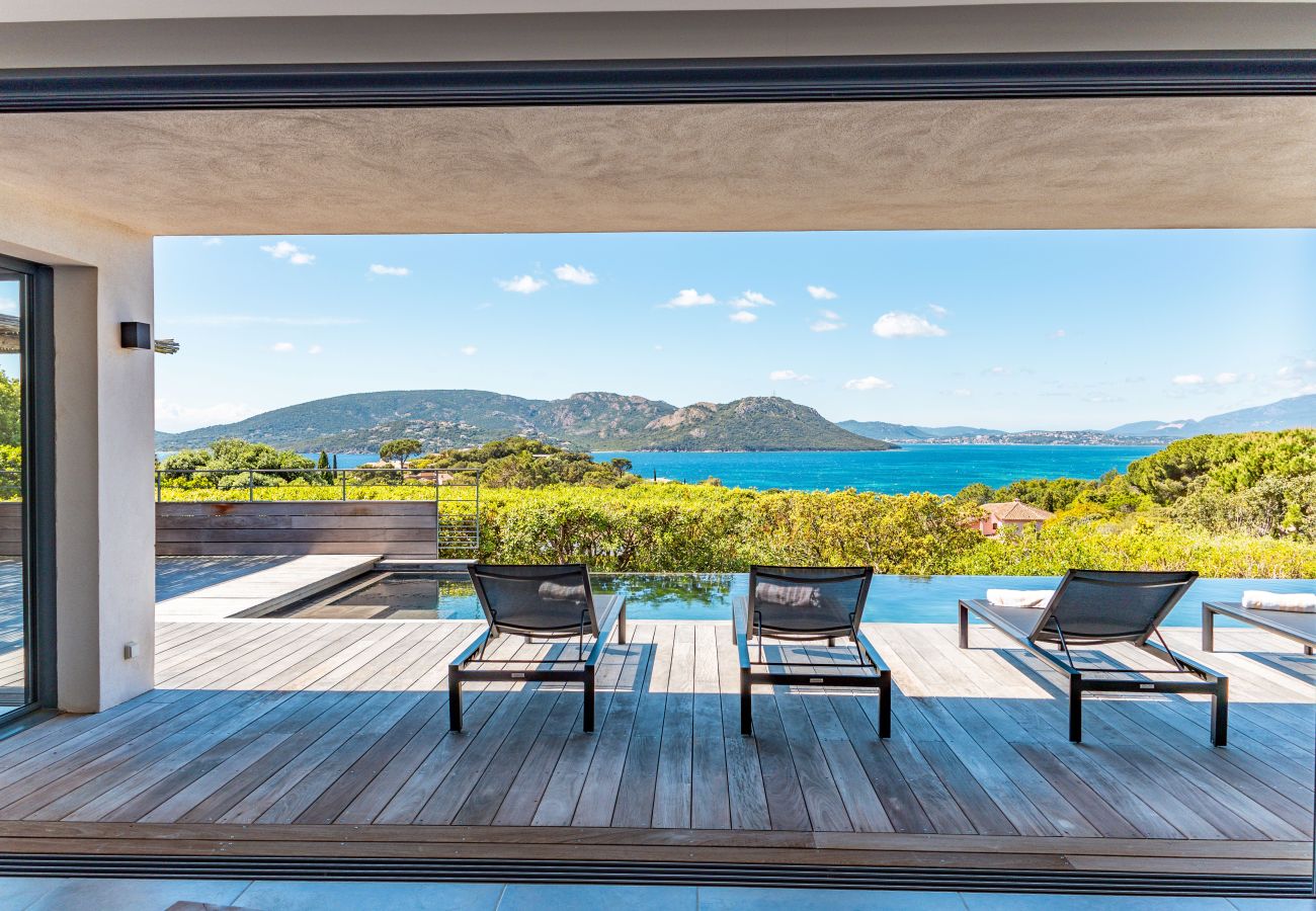 Villa à Lecci - Villa Cala Rossa