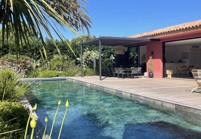 piscine de 18 mètres villa luxe cala rossa