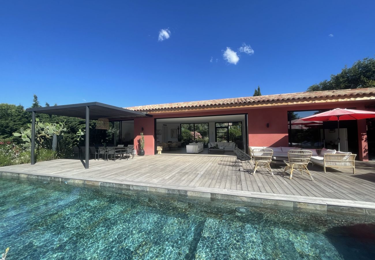 Location villa haut de gamme à Cala Rossa avec piscine