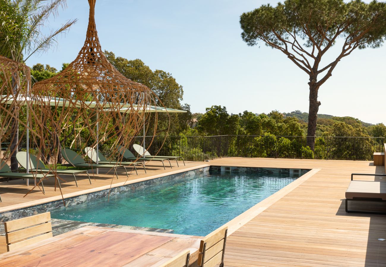 piscine chauffé avec vue sur pinarello